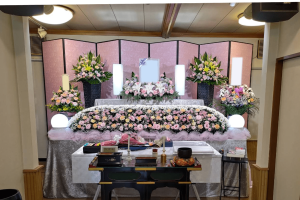 【生花祭壇】100,000円(税別)