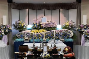 【生花祭壇】150,000円(税別)